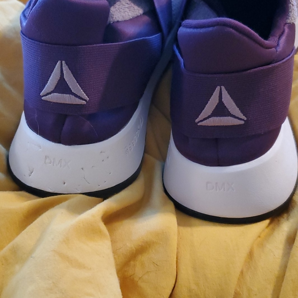 Sneakers - Picture 4 of 5